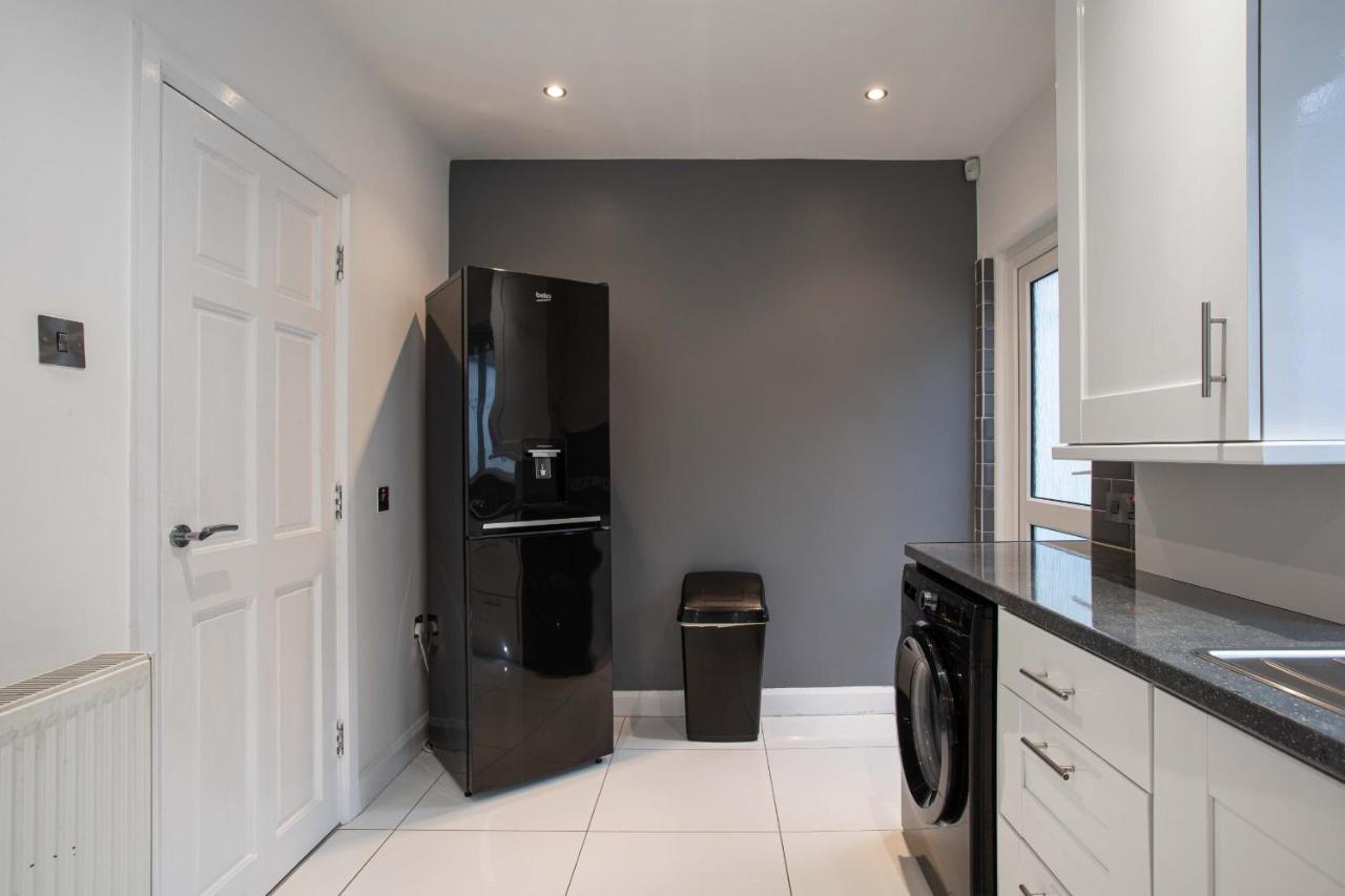 Refurbished Home, 8 Mins To Cc 벨파스트 외부 사진